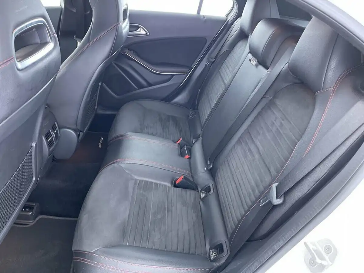 2016-mercedes-benz-a-class-15d-a180d-amg-line-ss-big-8