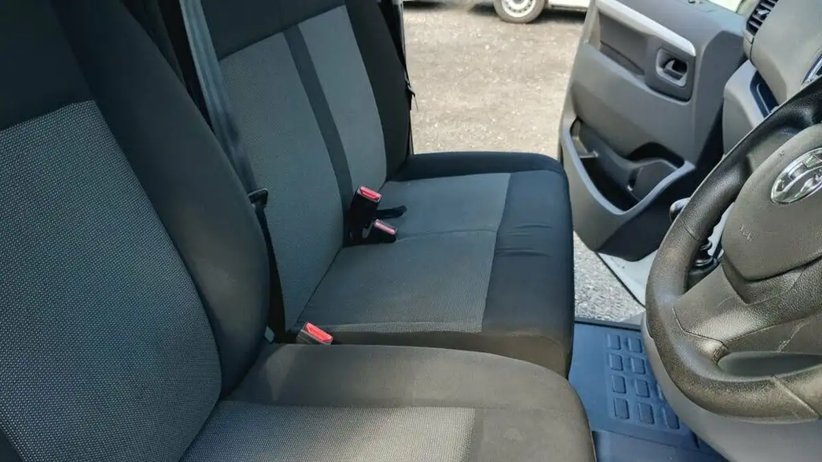 2020-vauxhall-vivaro-20td-3100-l2h1-sportive-120pseu6dt-double-cab-big-8