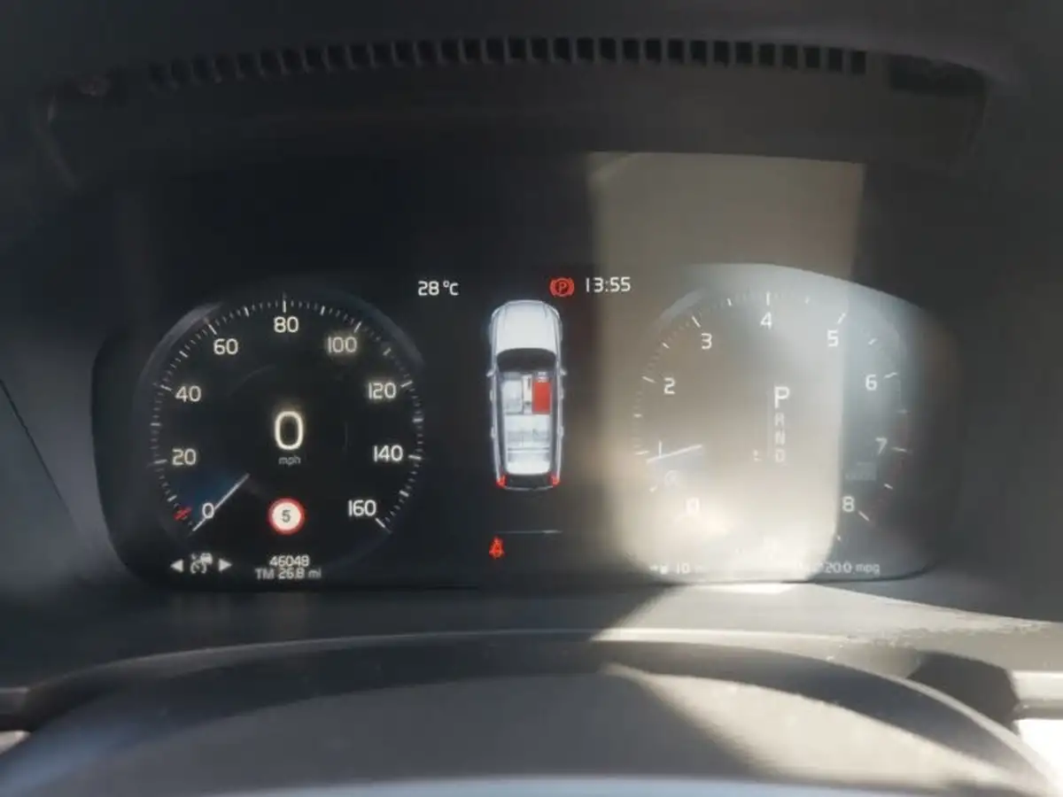 2019-volvo-v90-20-t4-momentum-plus-big-10