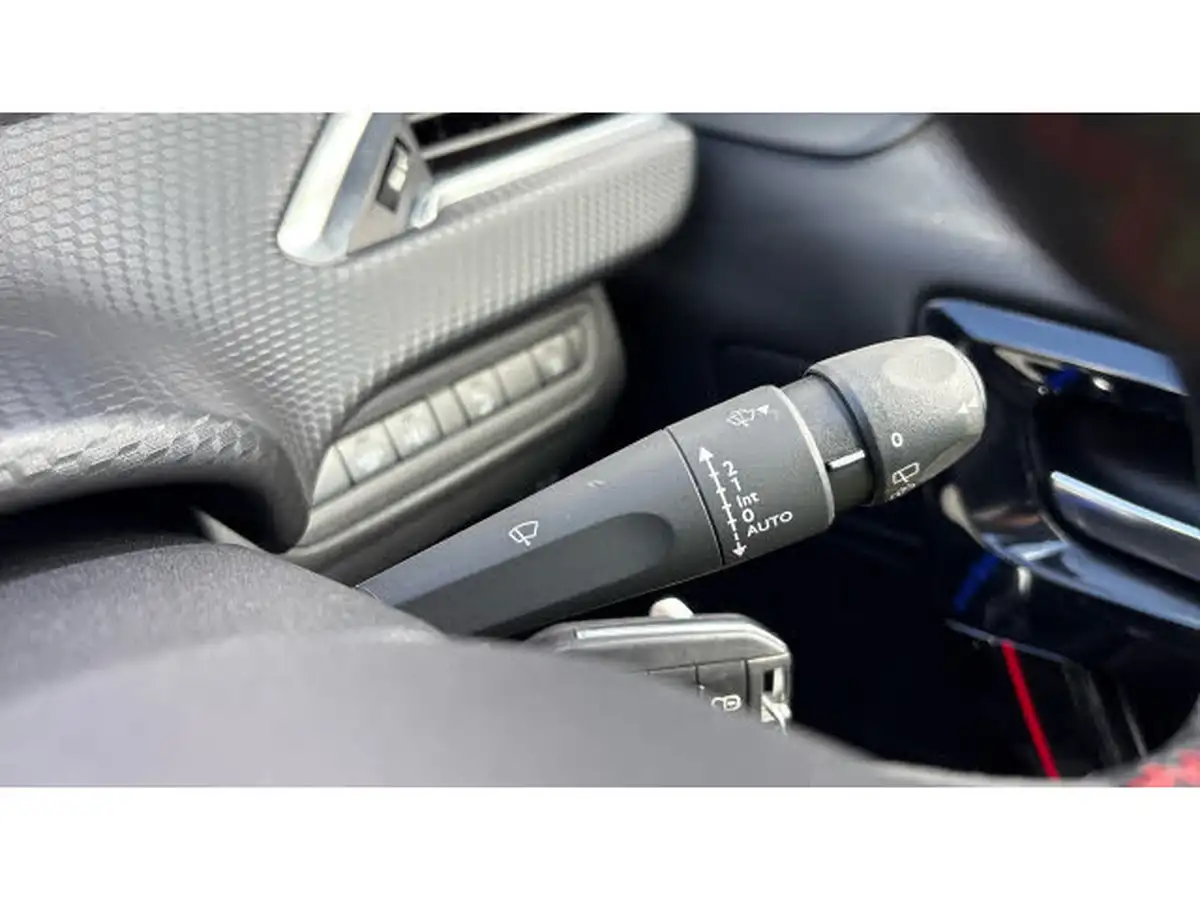 2019-peugeot-2008-suv-12-puretech-gt-line-130bhp-big-52