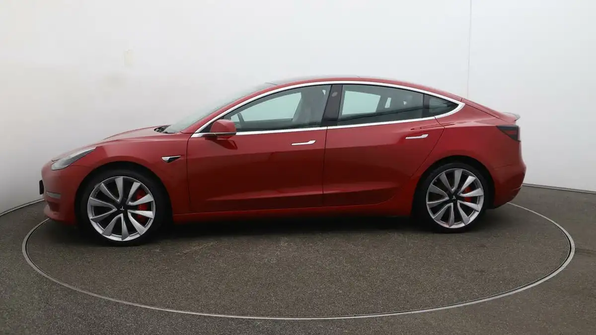 2019-tesla-model-3-e-4x4-performance-pack-big-4