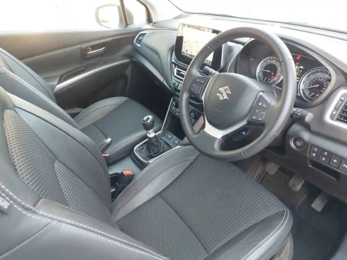 2024-suzuki-s-cross-14-boosterjet-ultra-big-17