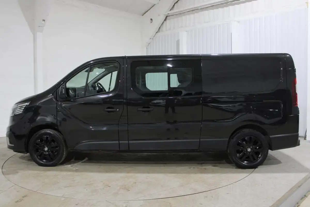 2023-renault-trafic-20dci-ll30-150-extra-eu6d-crew-big-7