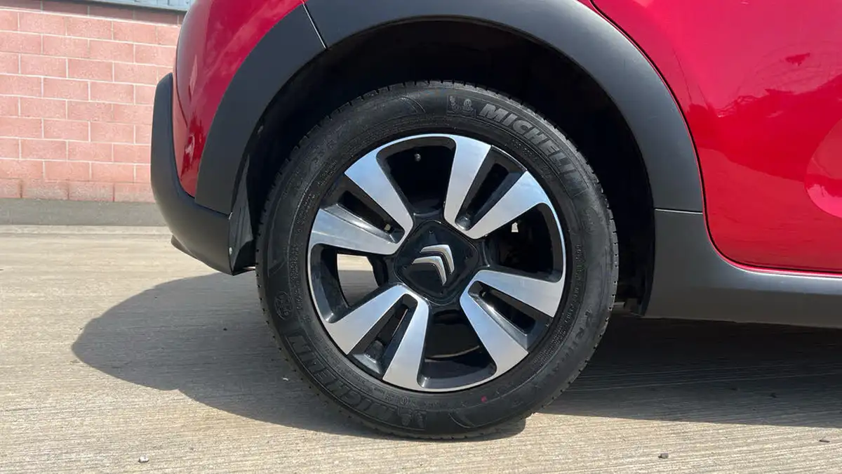 2018-citroen-c3-12-puretech-feel-82ps-big-15