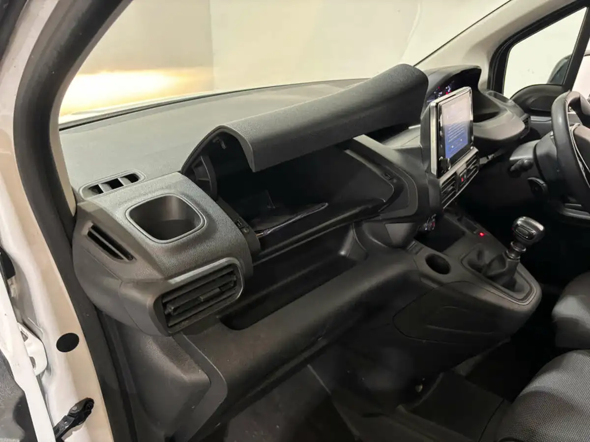 2022-peugeot-partner-15-bluehdi-1000-professional-premium-100pseu6d-big-47