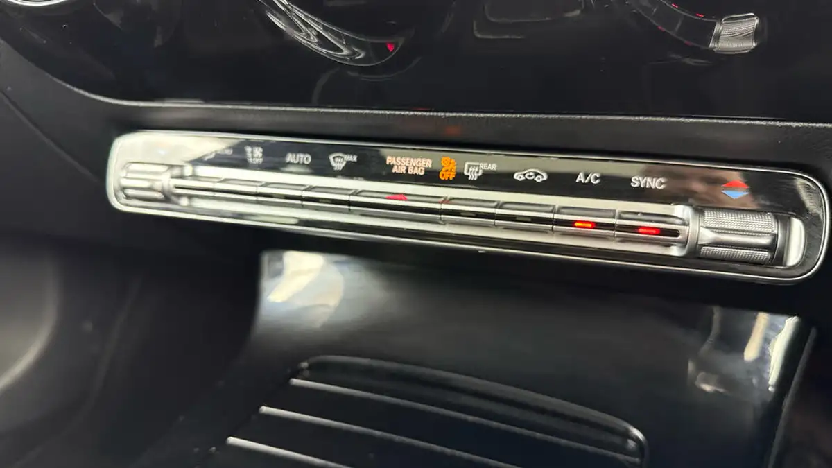 2022-mercedes-benz-cla-13-cla-180-amg-line-premium-plus-coupe-4d-big-18