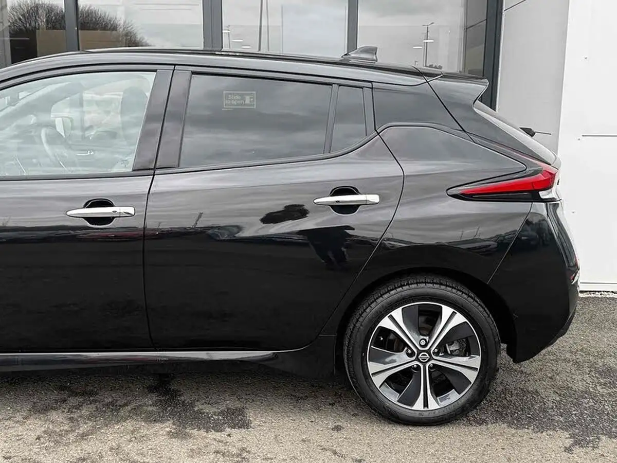 2021-nissan-leaf-e-e-n-connecta-big-24