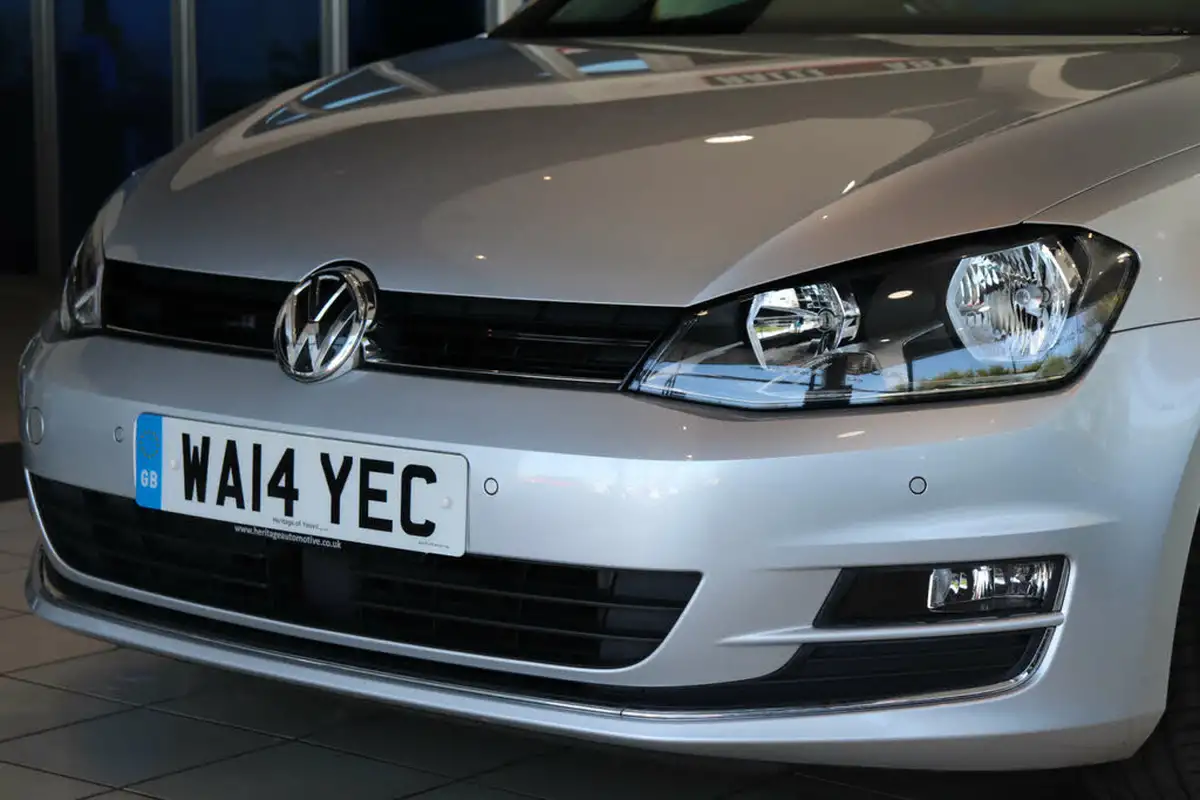 2014-volkswagen-golf-14-gt-tsi-140ps-act-hatchback-5d-1395cc-dsg-big-64