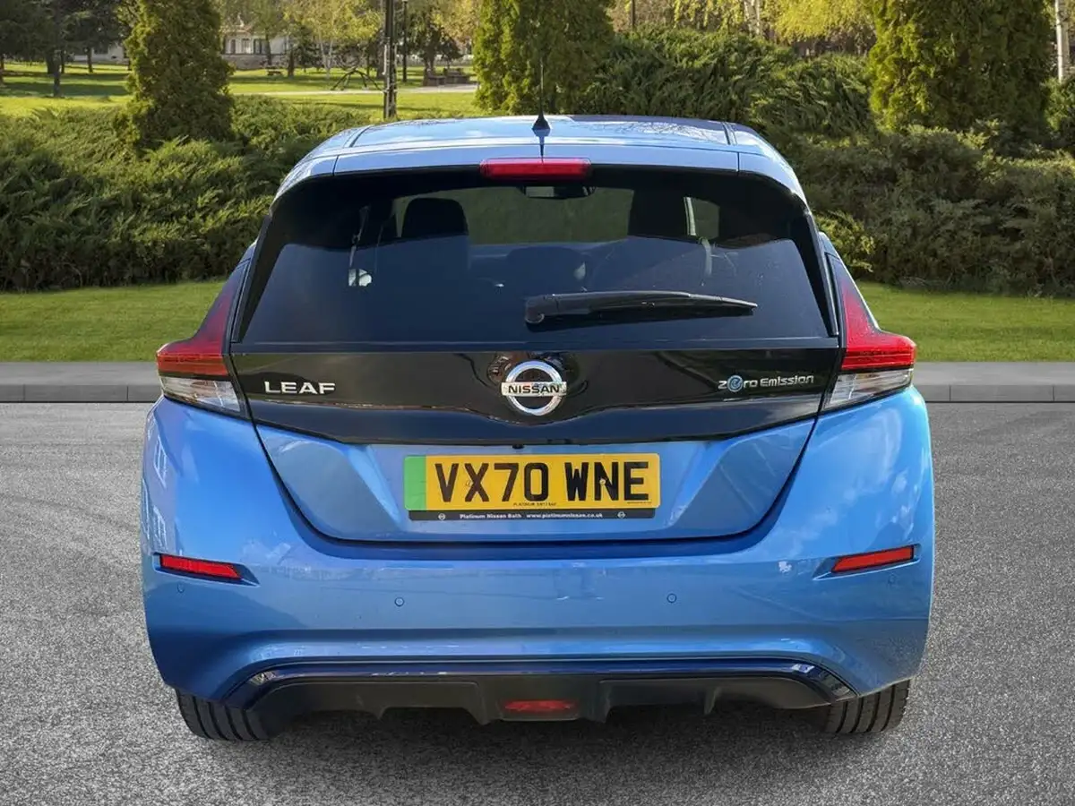 2020-nissan-leaf-e-tekna-big-5