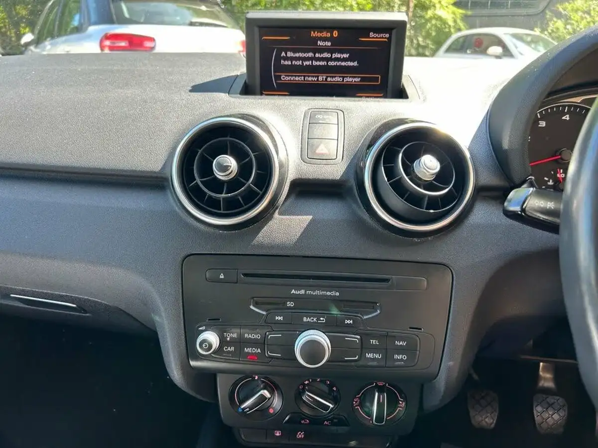 2013-audi-a1-14-tfsi-122ps-sportback-5d-1390cc-big-8