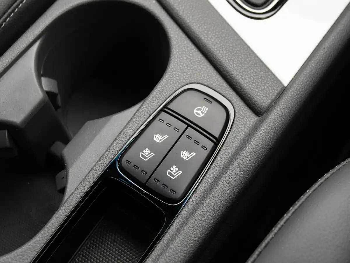 2017-kia-niro-16-gdi-first-edition-big-35