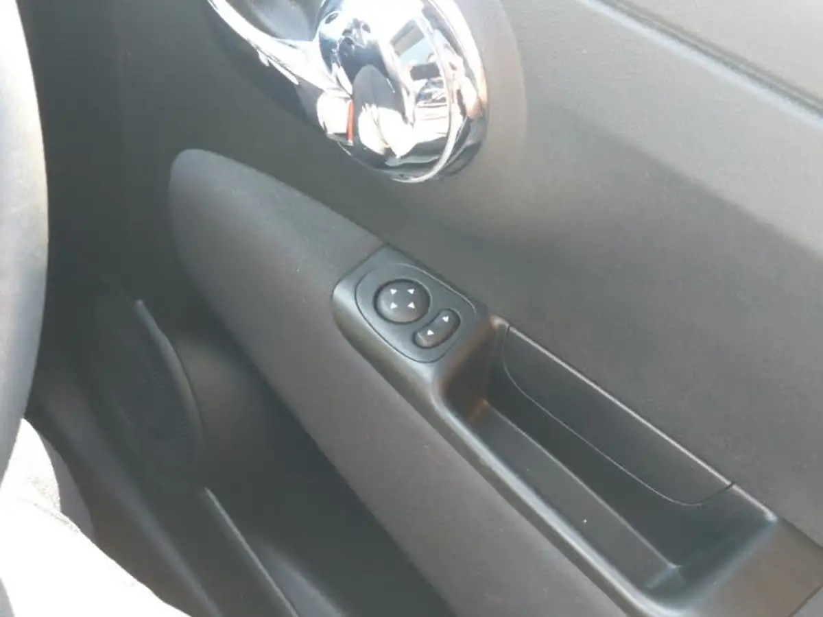 2021-fiat-500-10-lounge-big-17