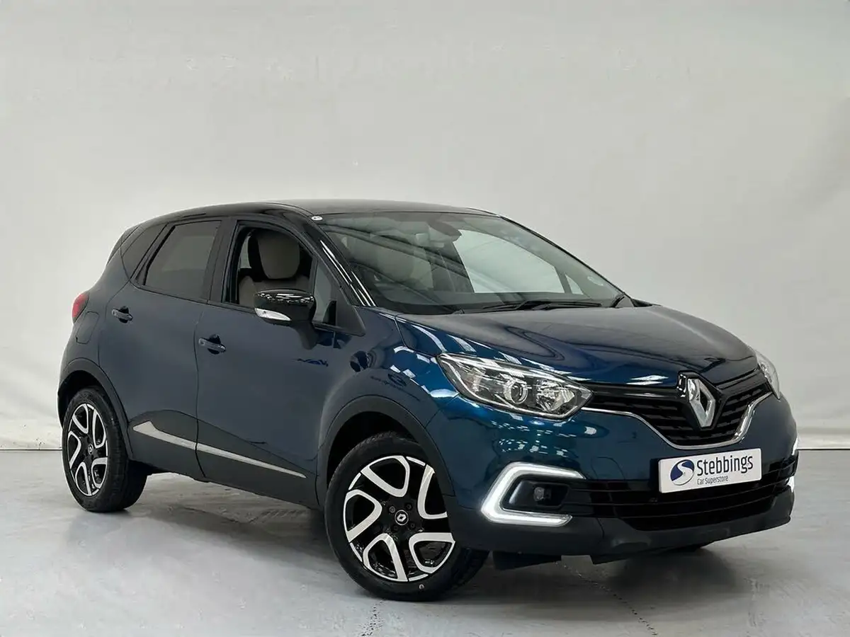 2018-renault-captur-09-tce-iconic-big-0