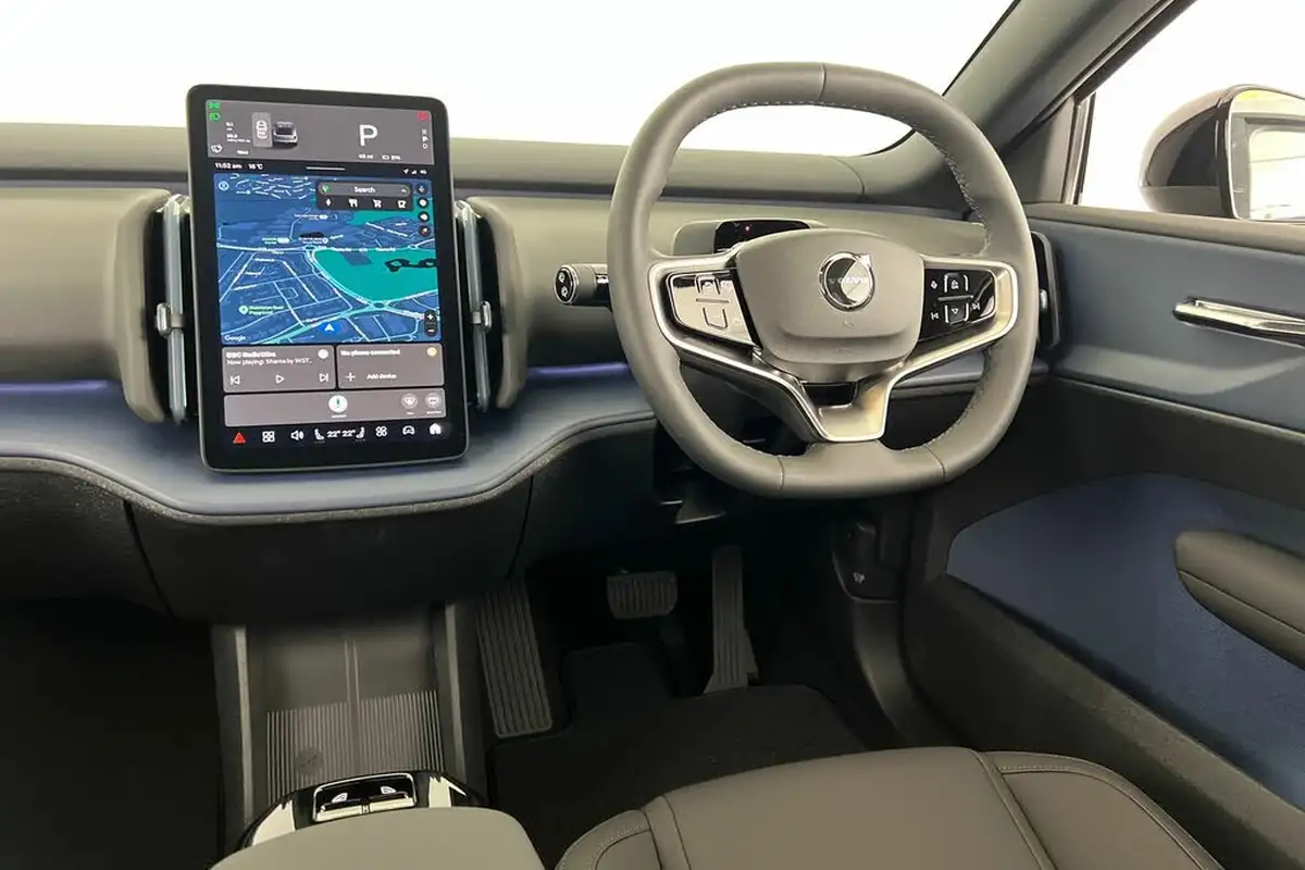2024-volvo-ex30-e-single-motor-plus-extended-range-big-31