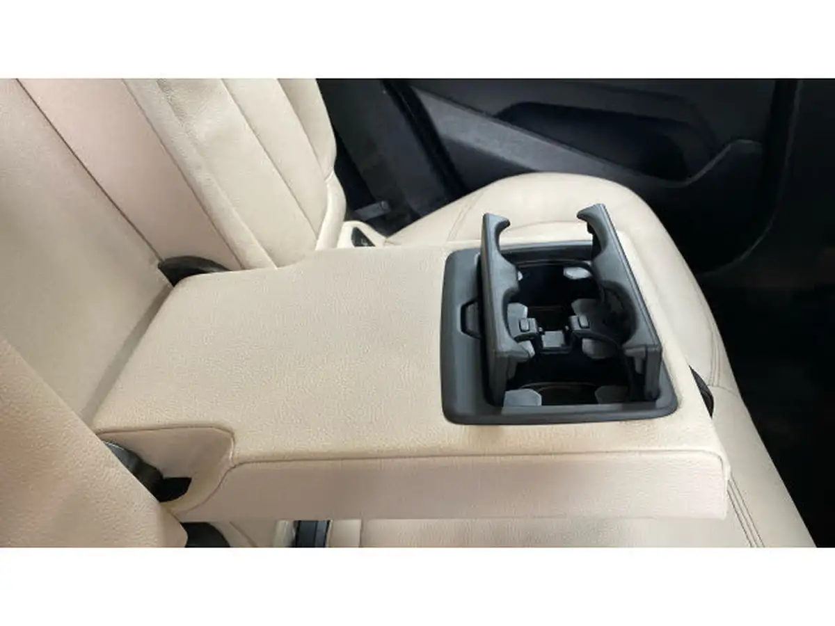 2021-bmw-x1-20-sdrive20i-xline-big-31