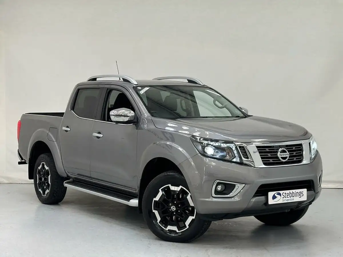 2019-nissan-navara-23dci-tt-tekna-8-navileather-auto-big-0