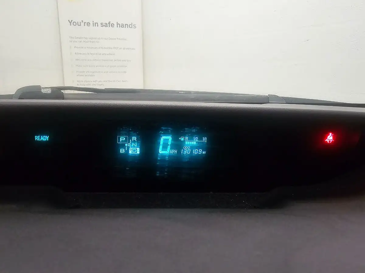 2008-toyota-prius-15-vvt-i-t-spirit-big-40