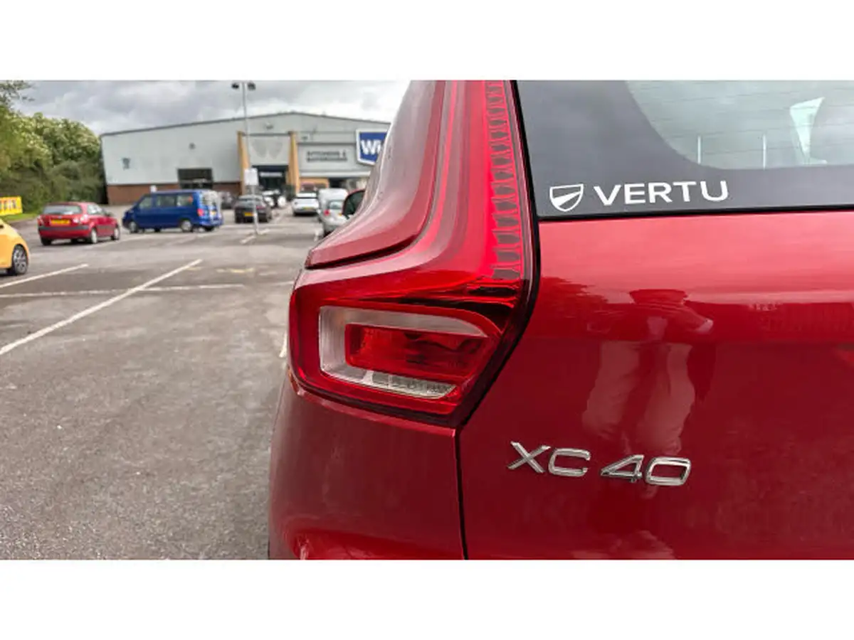 2022-volvo-xc40-15-t5-inscription-pro-big-32