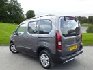 2021-peugeot-rifter-small-1