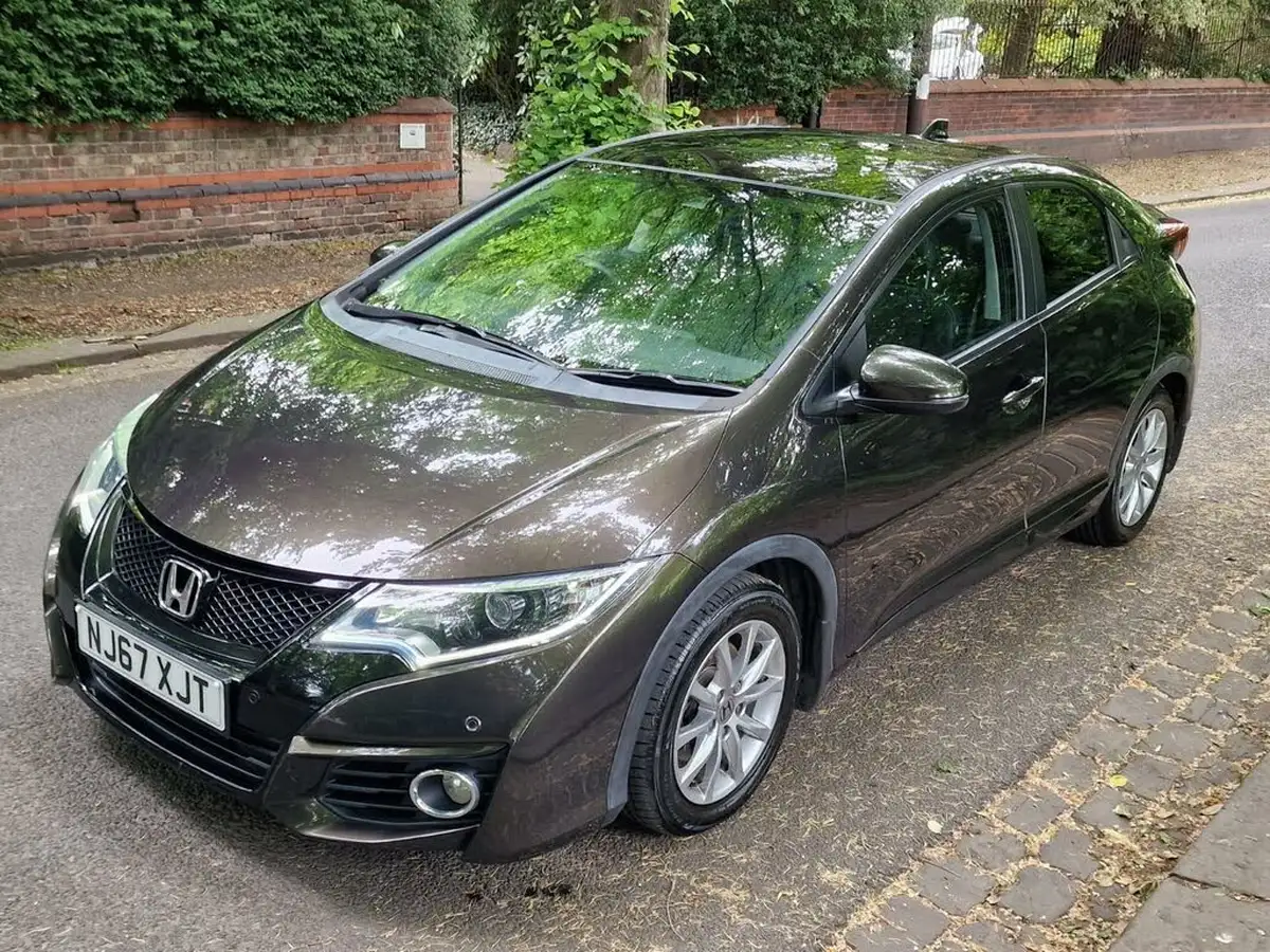 2017-honda-civic-16-i-dtec-sr-dasp-hatchback-big-14