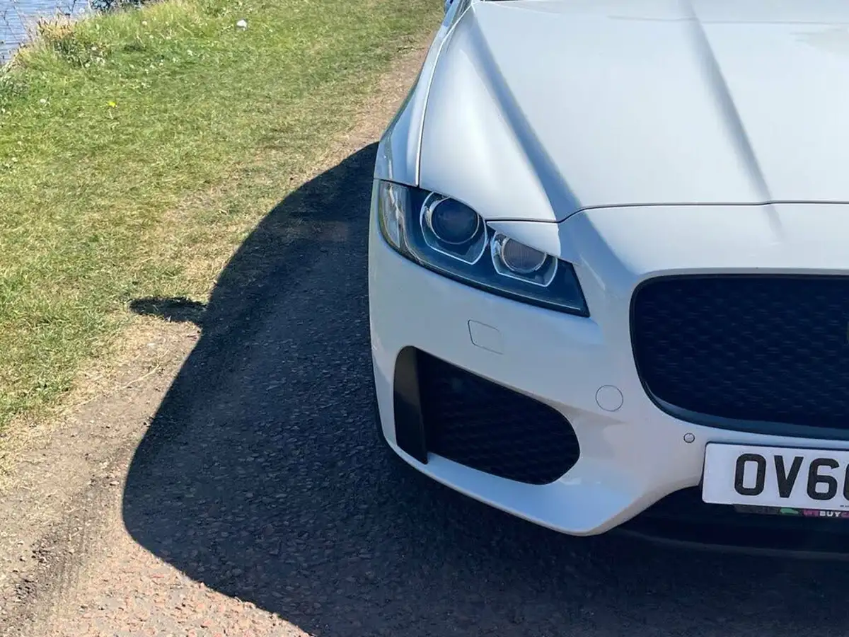 2016-jaguar-xf-30td-s-big-31