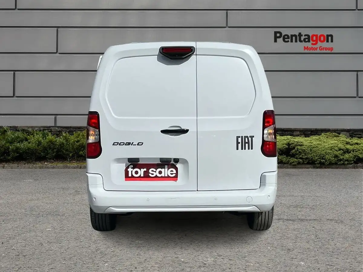 2025-fiat-doblo-big-13