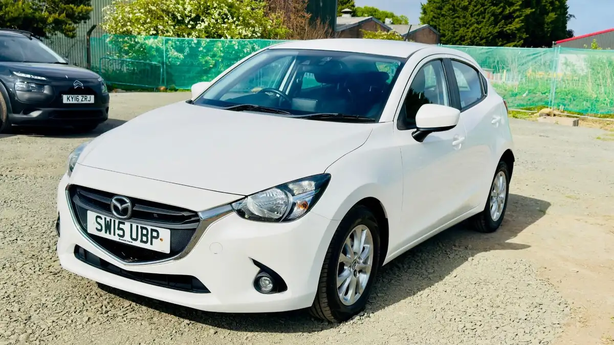 2015-mazda-mazda2-15-se-l-90ps-big-5