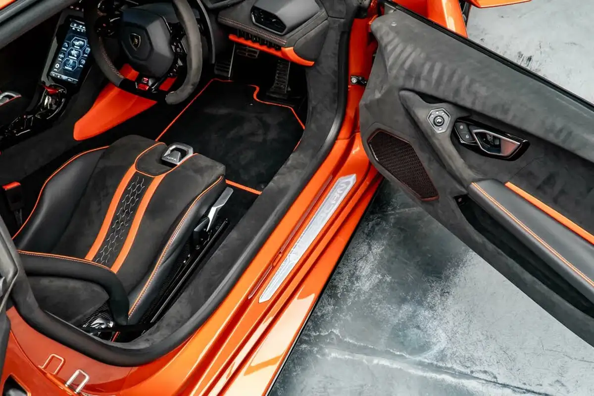 2023-lamborghini-huracan-52-tecnica-big-28
