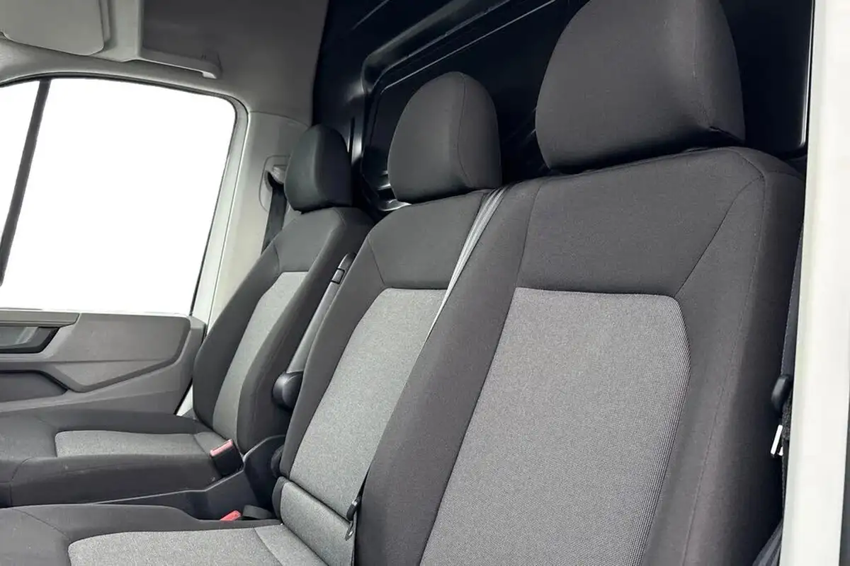 2024-volkswagen-crafter-big-14