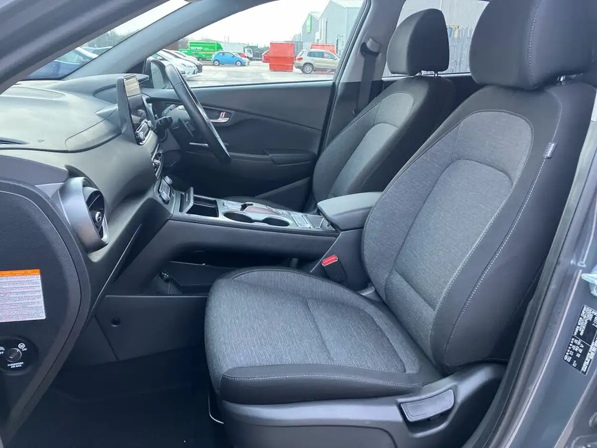 2023-hyundai-kona-e-premium-136ps-39kwh-big-27