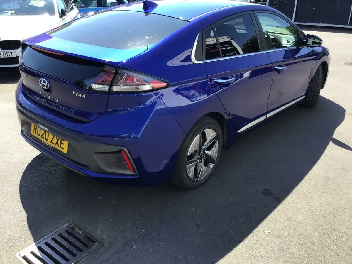 2020-hyundai-ioniq-16-gdi-premium-se-hybrid-big-17
