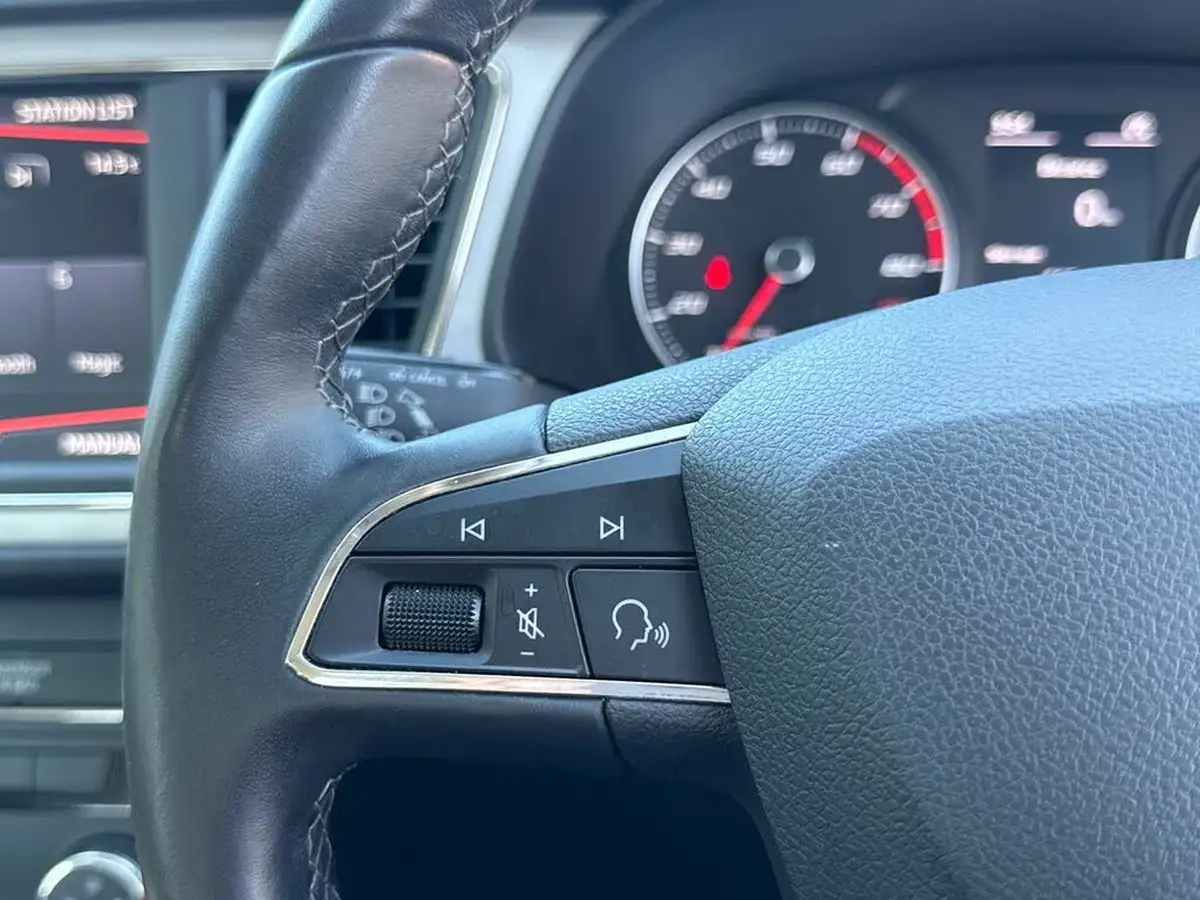 2019-seat-leon-15-tsi-evo-se-hatchback-big-18