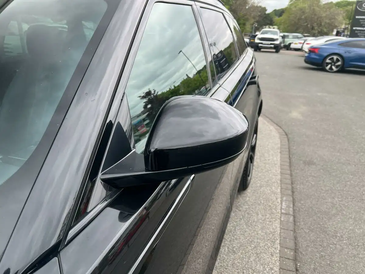 2022-land-rover-range-rover-velar-20-d200-velar-big-64
