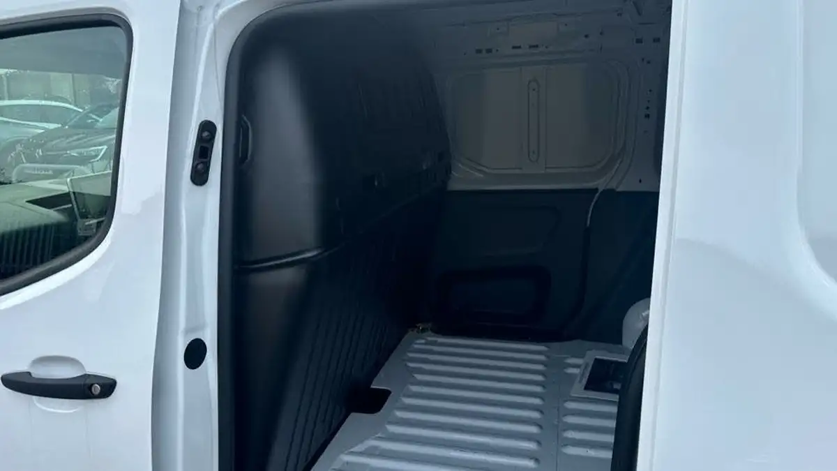 2024-citroen-berlingo-big-3