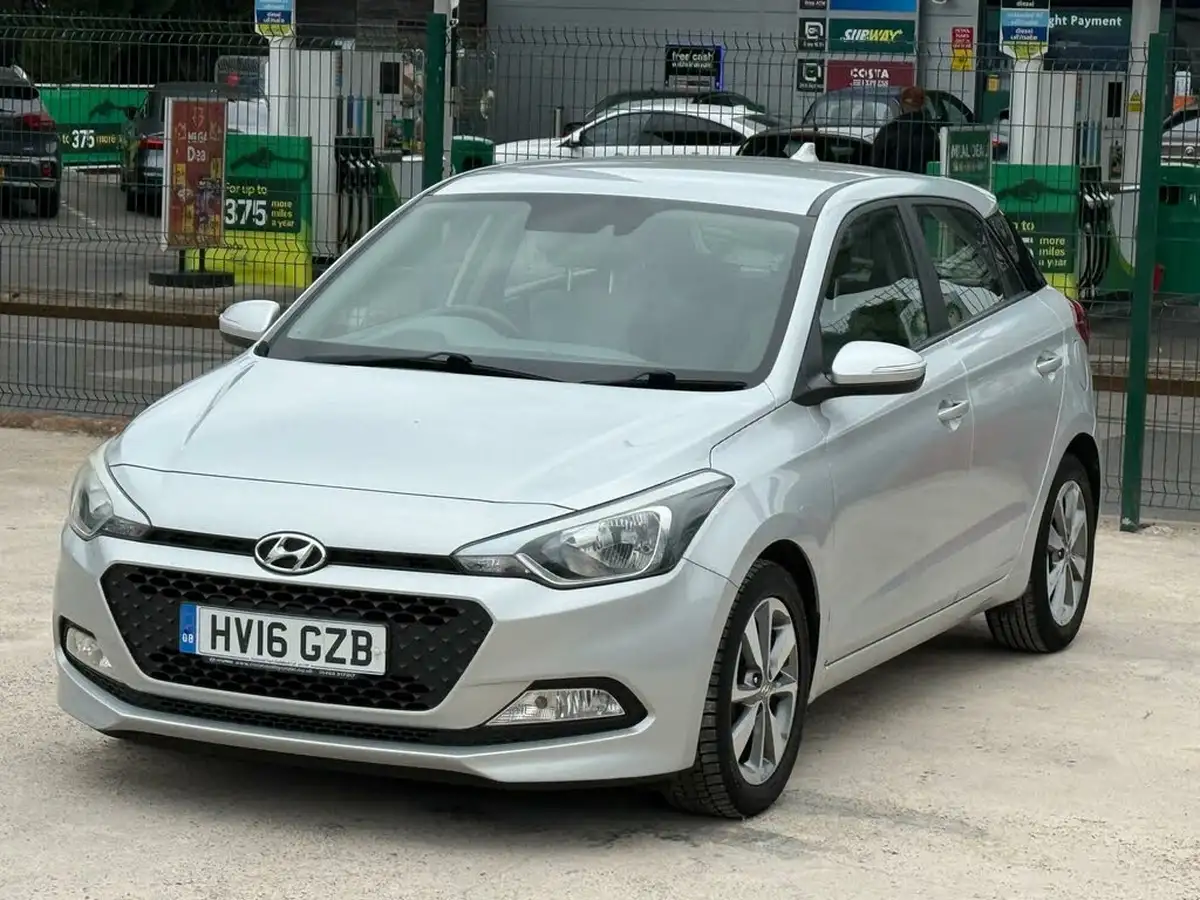 2016-hyundai-i20-12-blue-drive-se-hatchback-5d-big-4