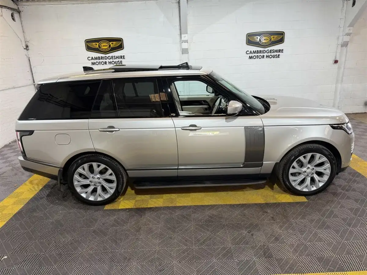 2020-land-rover-range-rover-30-p400-vogue-se-big-21