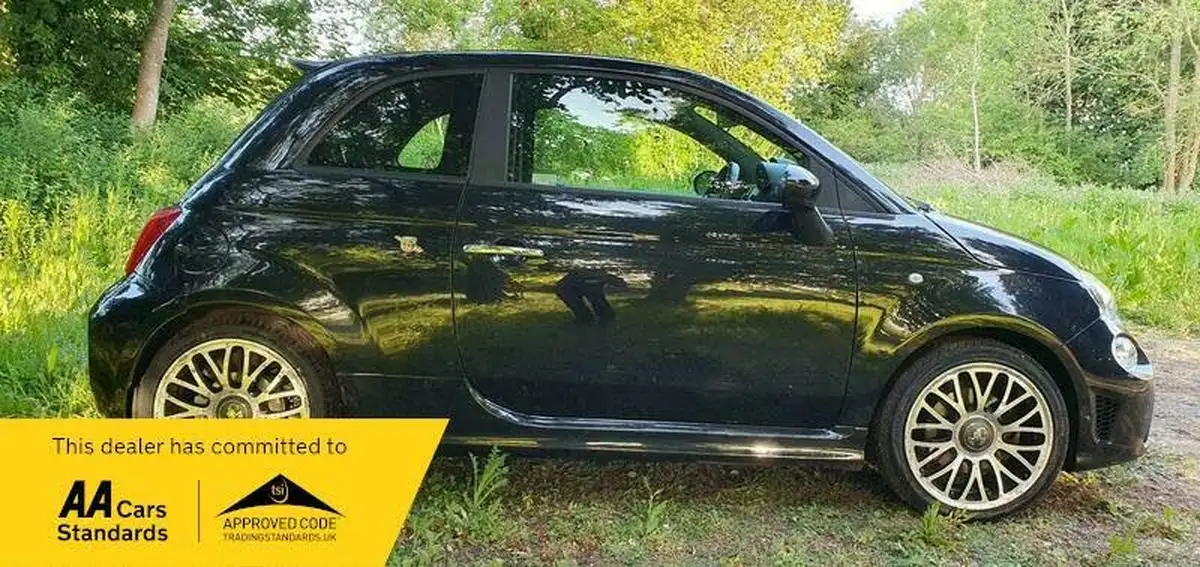 2018-abarth-595c-14-tjet-big-12