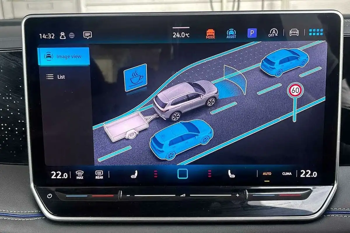 2024-volkswagen-tiguan-15-etsi-r-line-big-30