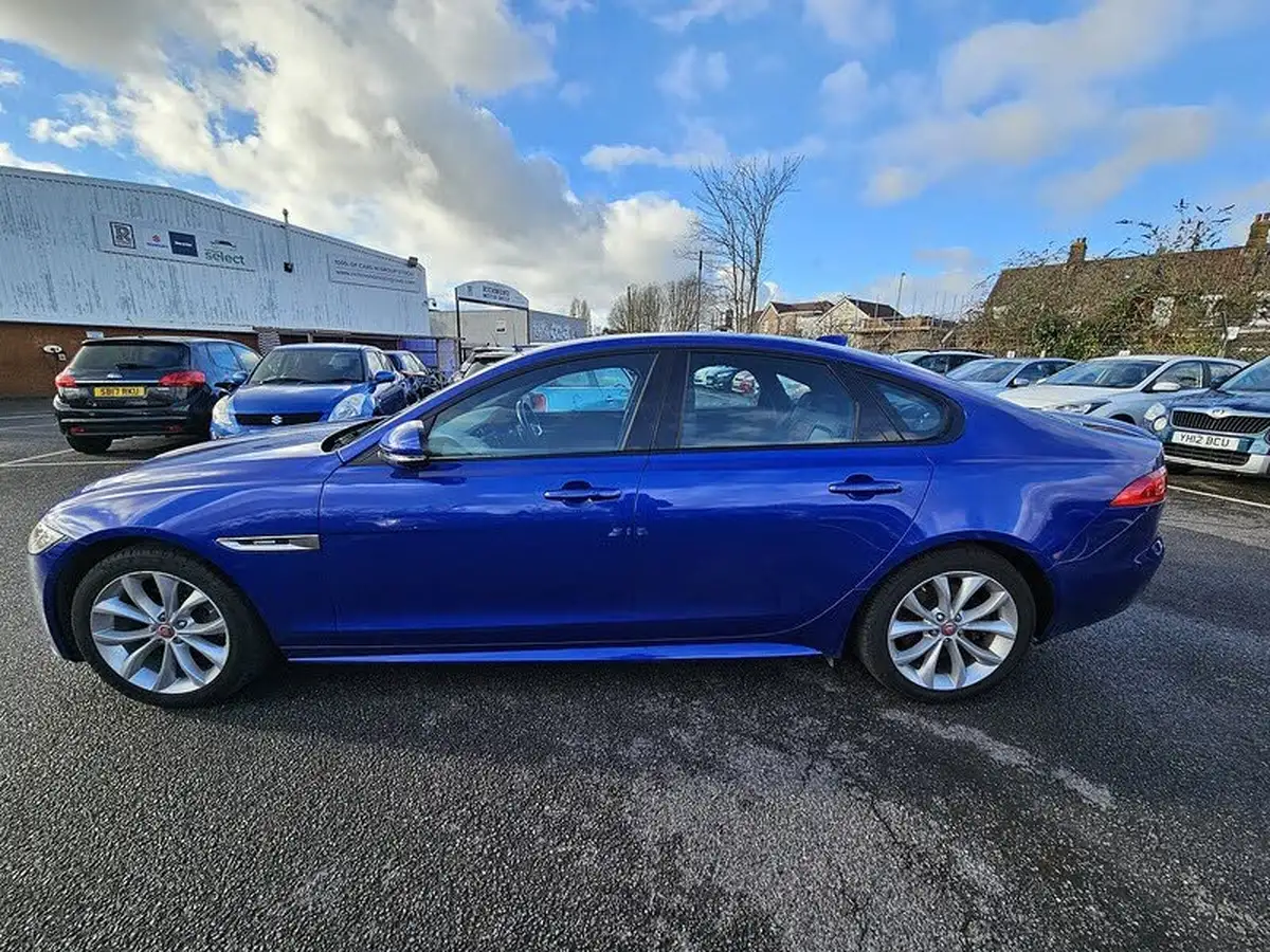 2018-jaguar-xf-20i-r-sport-250ps-saloon-4d-1997cc-big-3