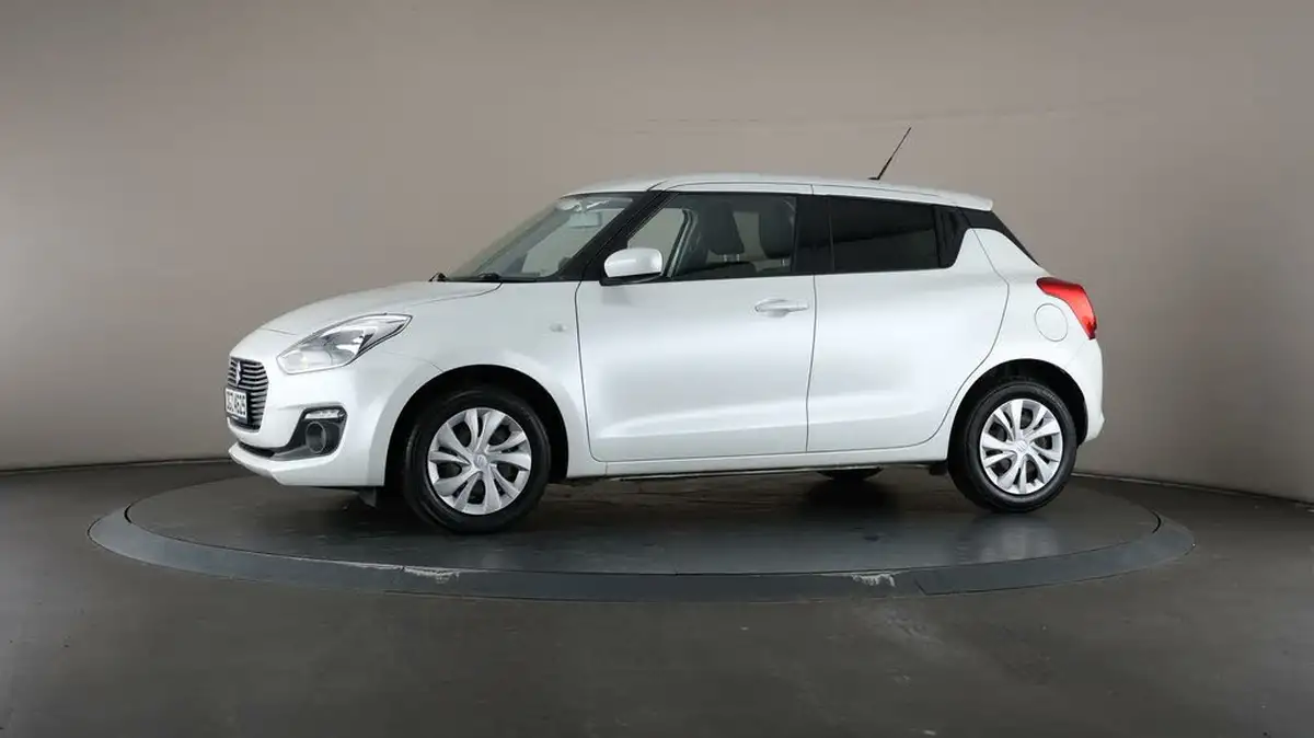 2019-suzuki-swift-12-dualjet-attitude-big-37