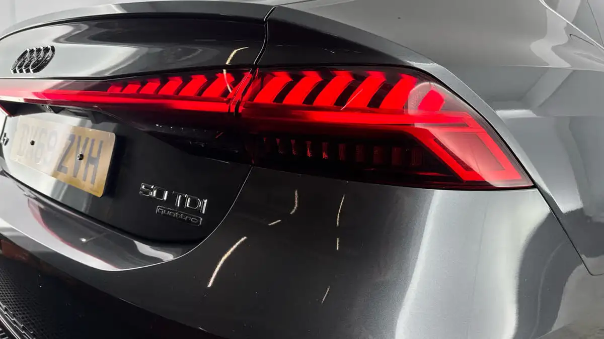 2019-audi-a7-30-50-tdi-s-line-big-24