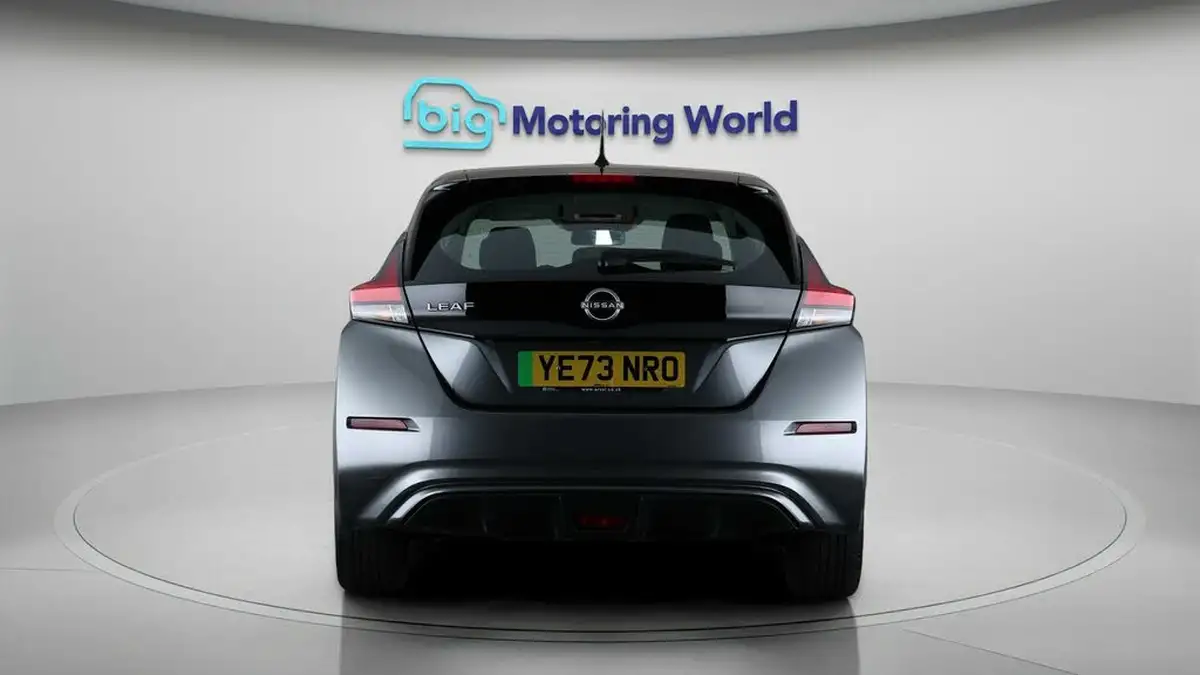 2023-nissan-leaf-e-acenta-39kwh-big-6