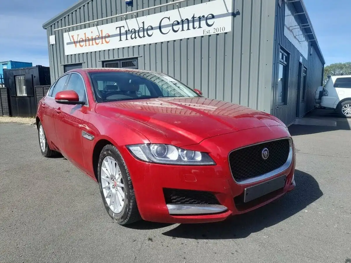 2016-jaguar-xf-20td-prestige-180ps-auto-big-0