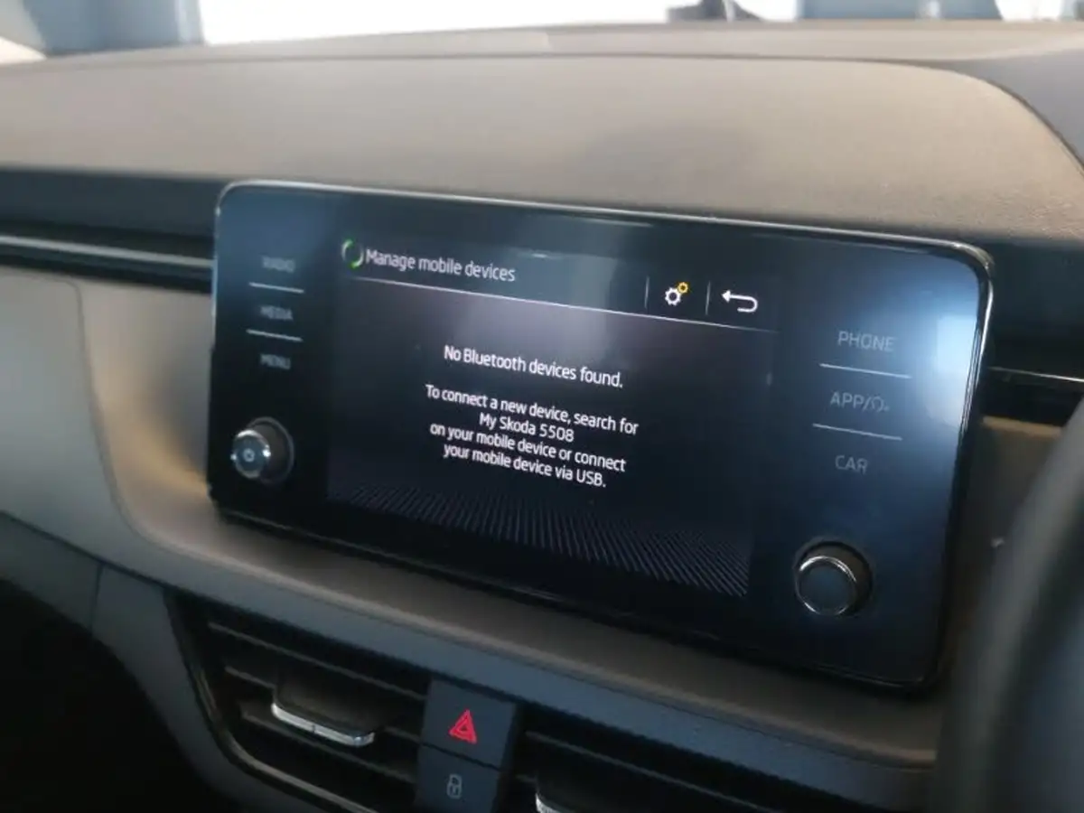 2022-skoda-kamiq-10-tsi-se-95ps-big-18