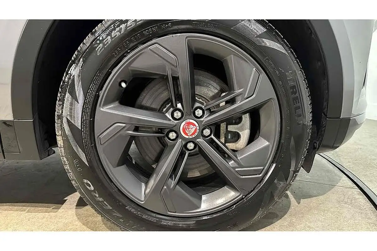 2023-jaguar-e-pace-15-p300e-r-dynamic-black-big-18