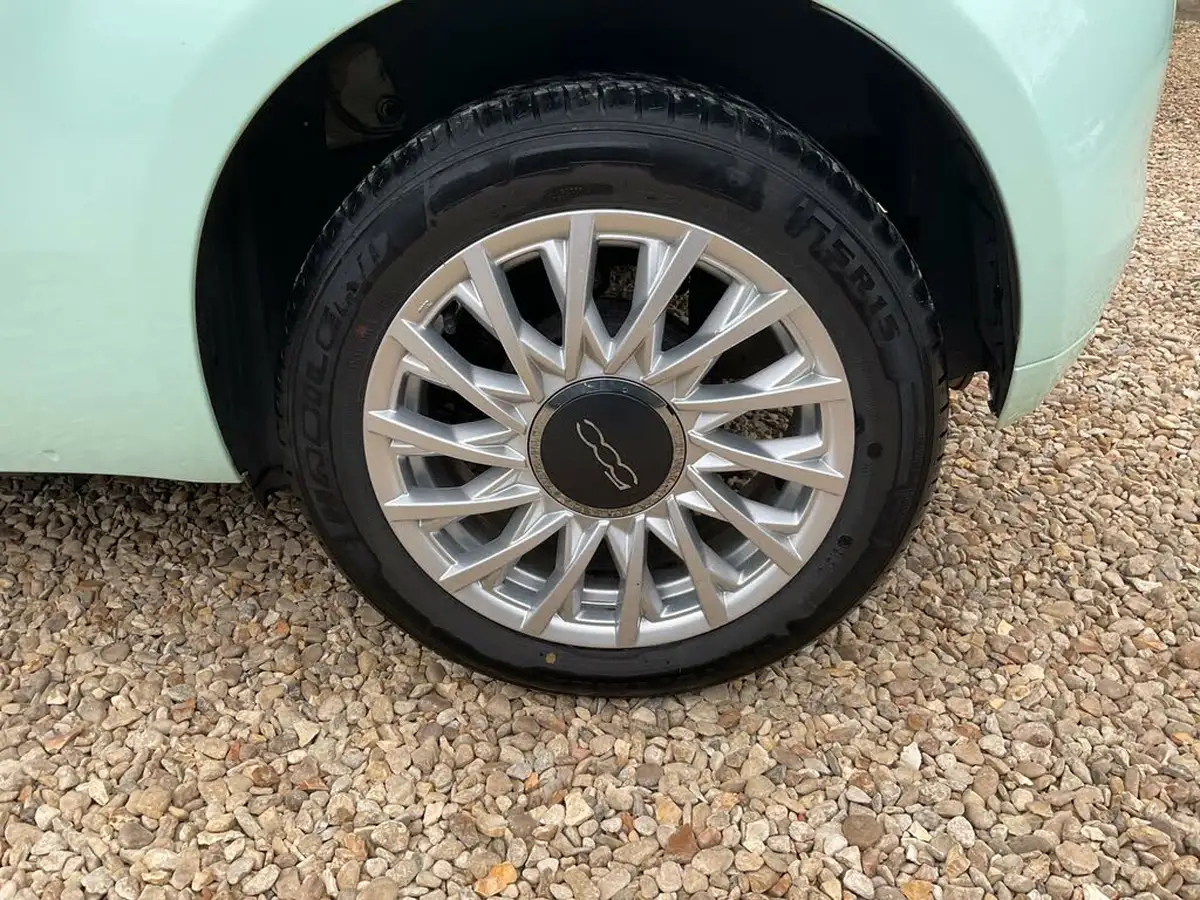 2018-fiat-500-12-lounge-big-10