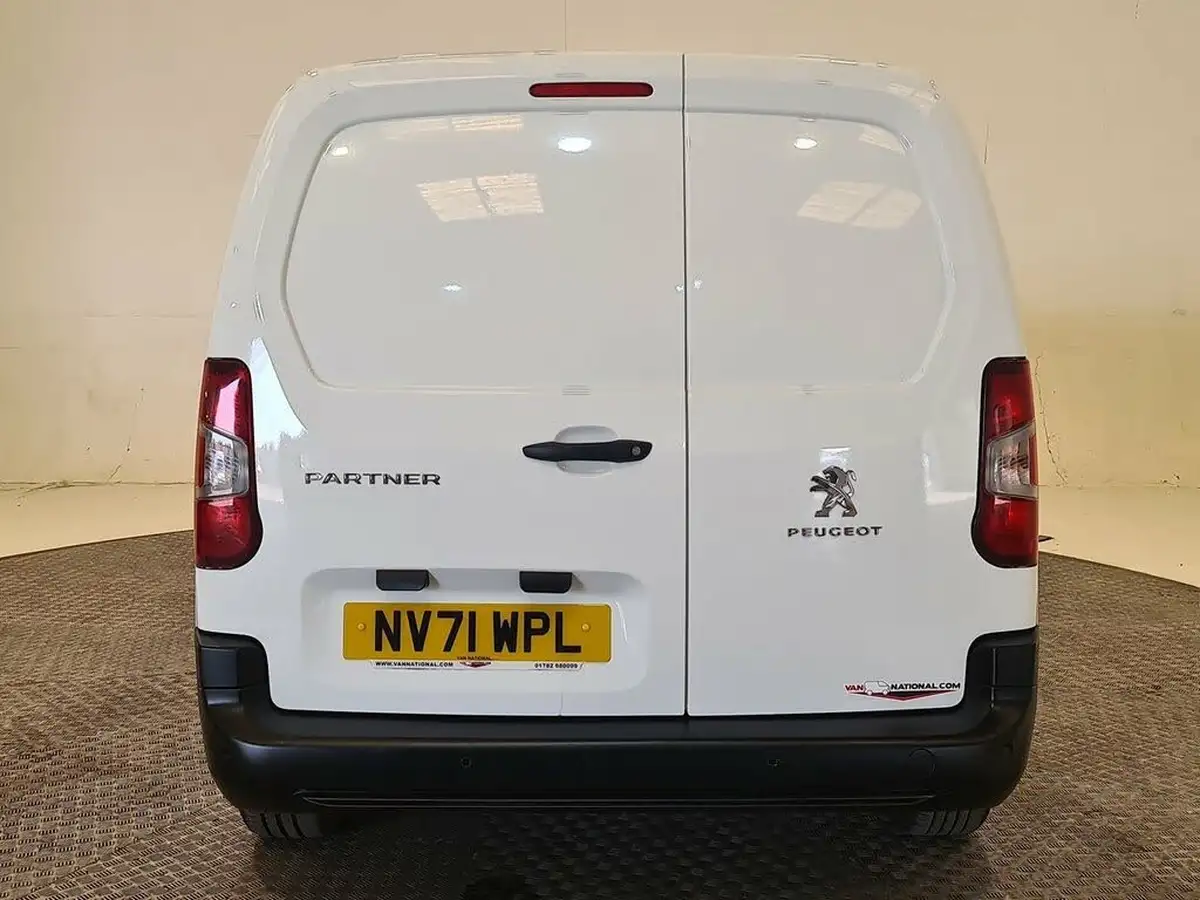 2022-peugeot-partner-15-bluehdi-850-professional-premium-big-19