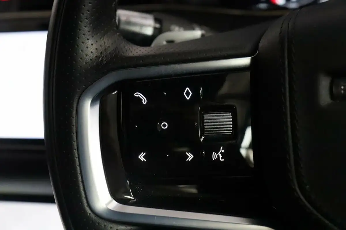 2022-land-rover-range-rover-evoque-15-p300e-r-dynamic-hse-big-31
