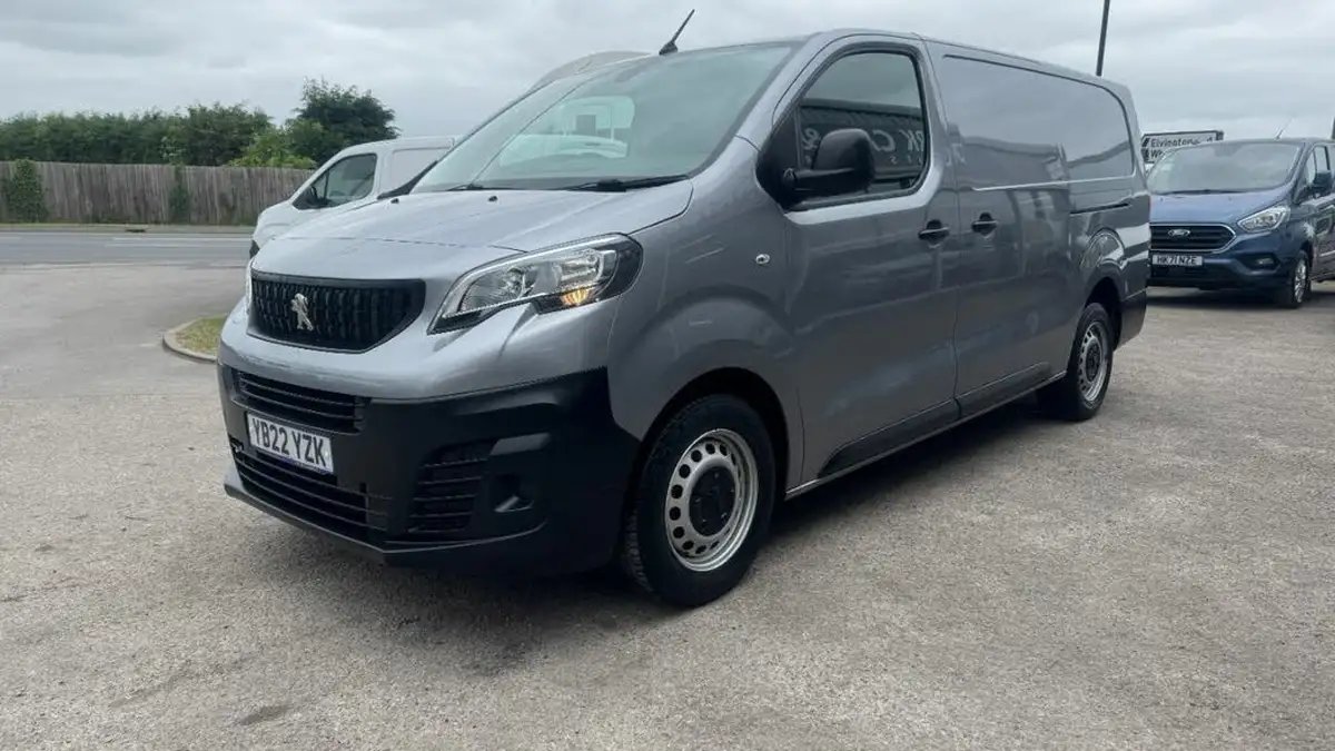 2022-peugeot-expert-20-bluehdi-professional-premium-long-1400-big-12