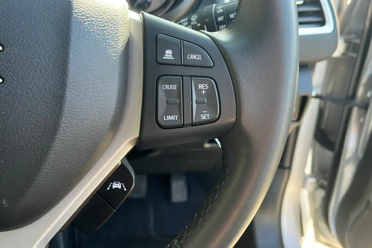 2024-suzuki-s-cross-14-boosterjet-motion-big-46